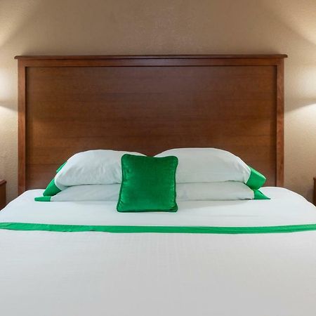 Med City Inn & Suites Rochester Mayo Clinic Area Esterno foto