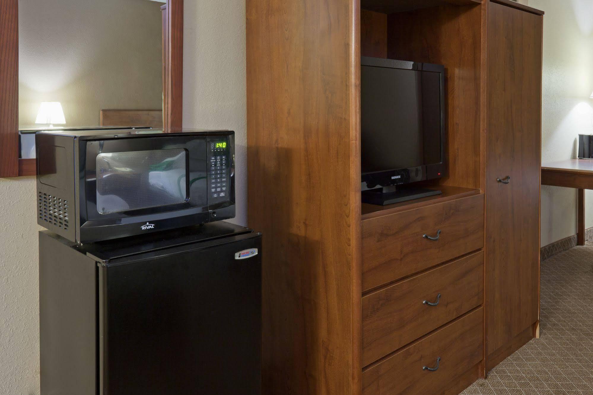 Med City Inn & Suites Rochester Mayo Clinic Area Esterno foto